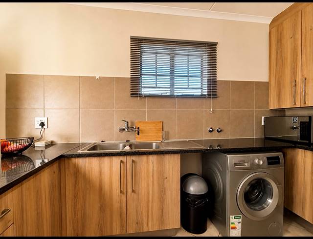 2 BEDROOM APARTMENT FOR SALE IN MONAVONI